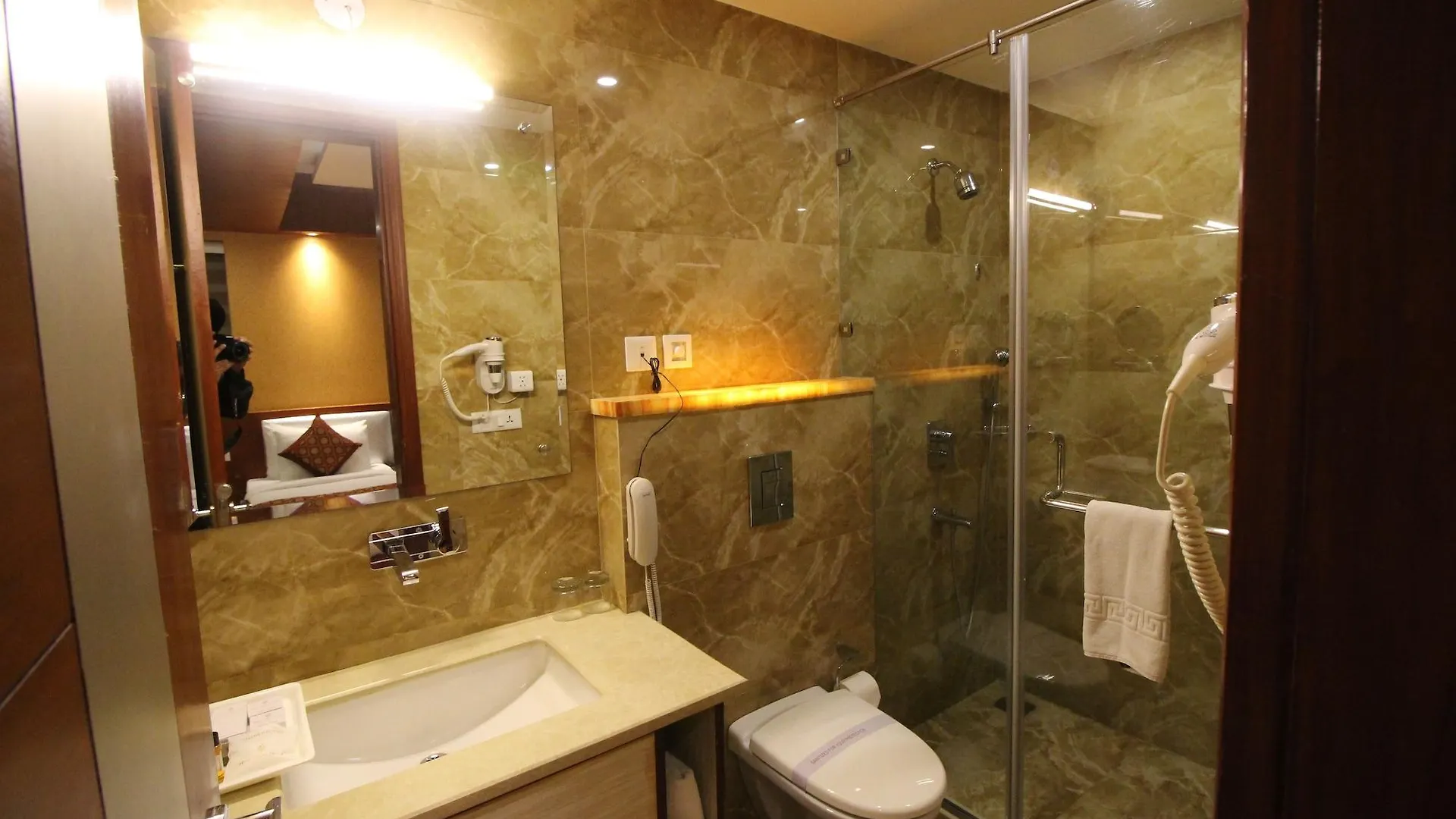 Hotel Golden Grand Delhi   Delhi (National Capital Territory of India)