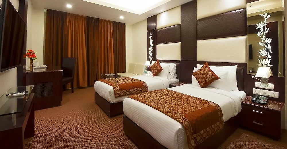 Hotel Golden Grand Delhi