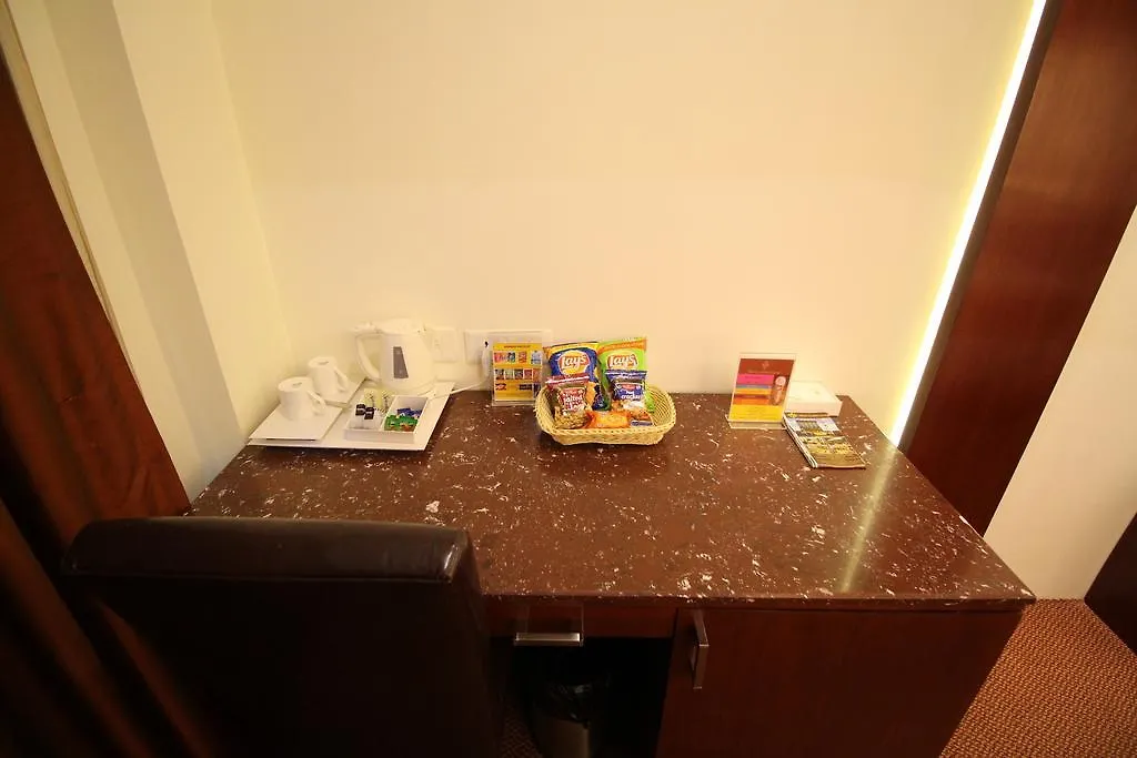 Hotel Golden Grand Delhi