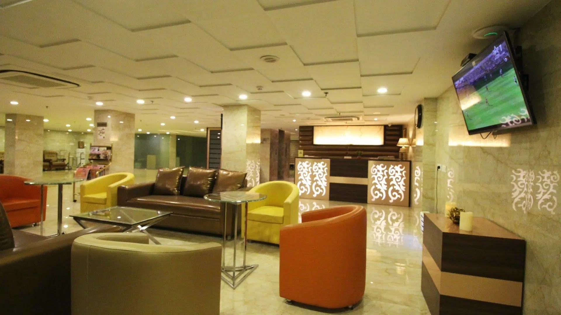 Hotel Golden Grand Delhi