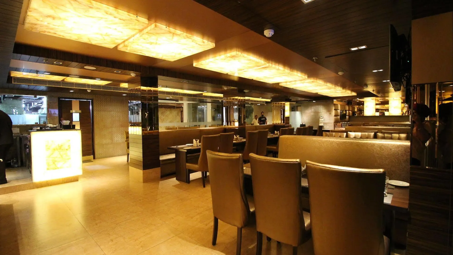 Hotel Golden Grand Delhi